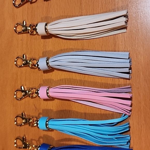 🆕️ Leather Tassel Keychain, 5.5” inch Pendant Charms, Handbag Phone Key - Picture 3 of 15